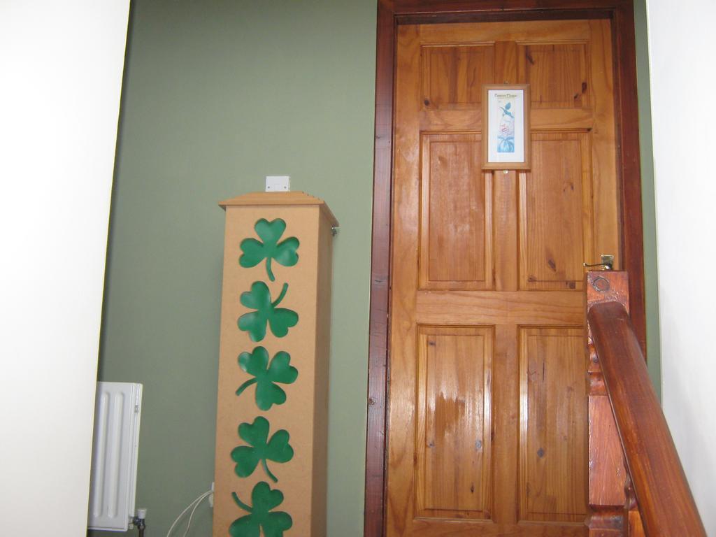 Slieve Elva B&B Лисдунварна Экстерьер фото