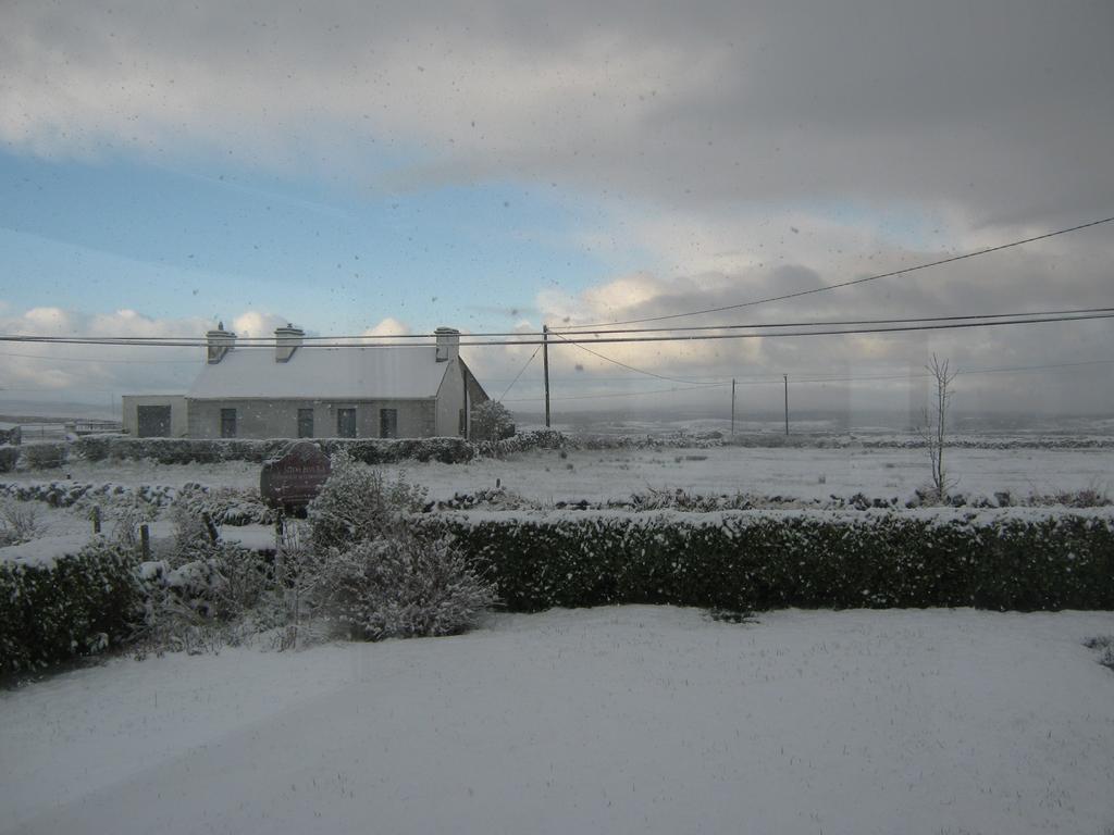 Slieve Elva B&B Лисдунварна Экстерьер фото